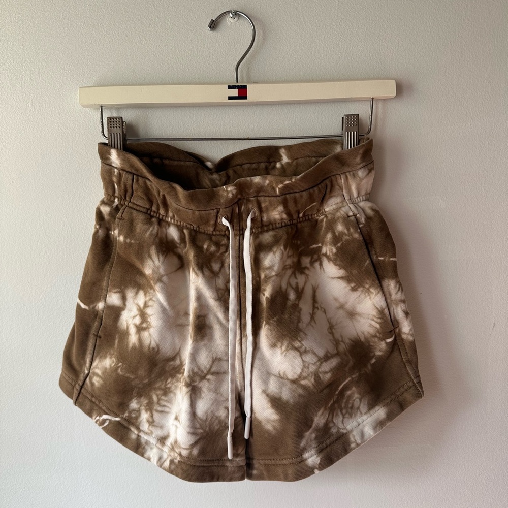 lululemon Brown and Cream Athletic Shorts